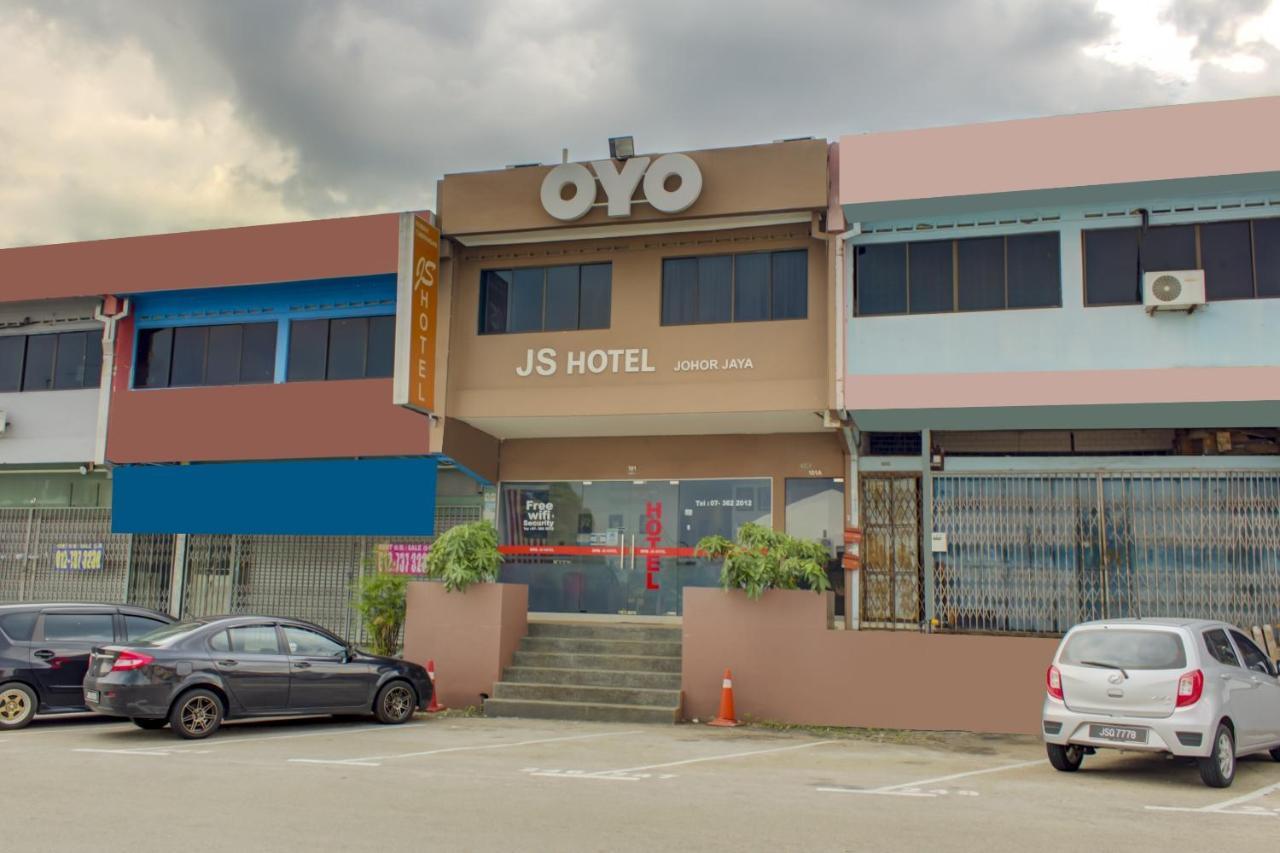 Oyo 89985 Js Hotel Johor Bahru Exterior foto