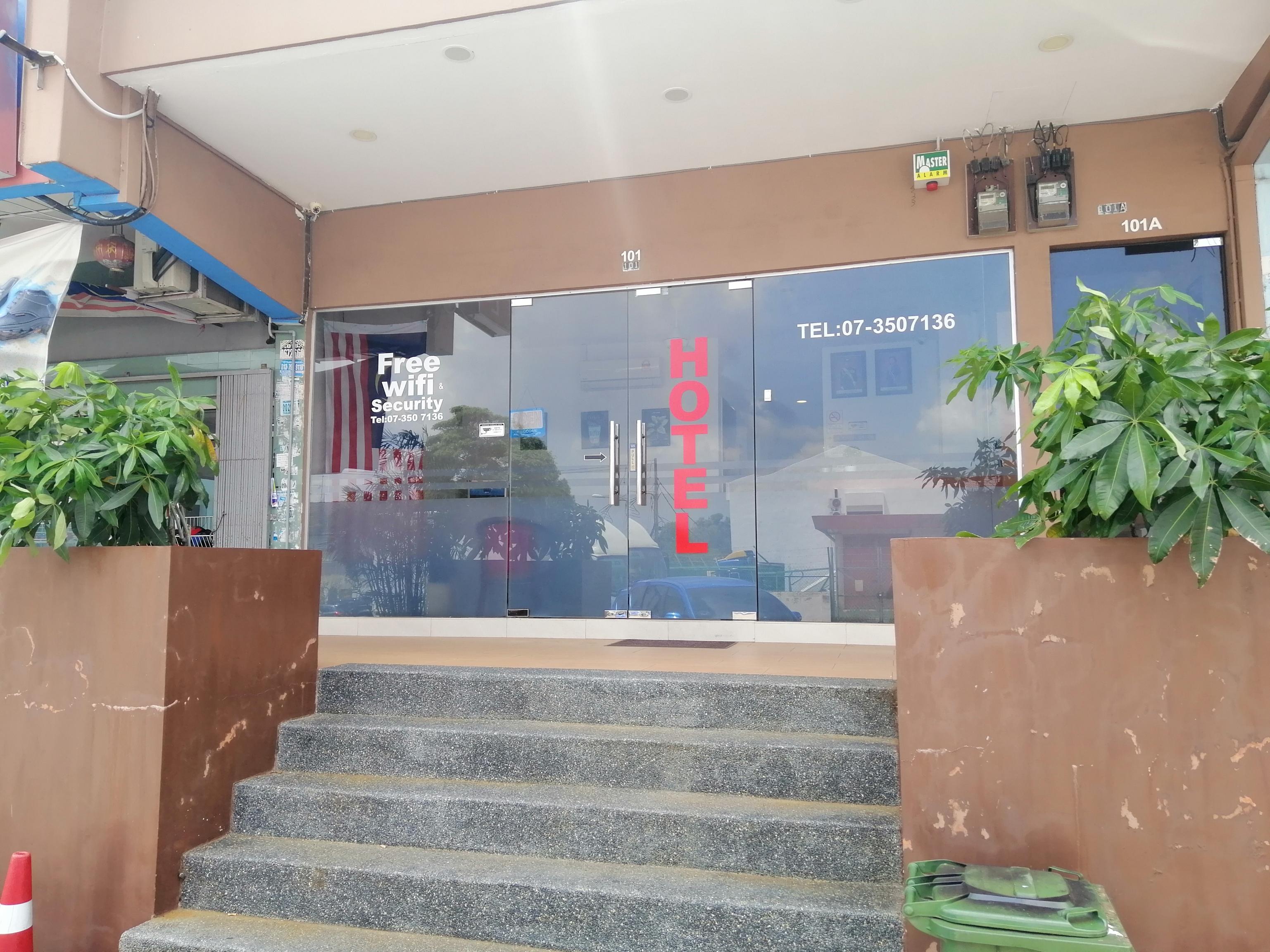 Oyo 89985 Js Hotel Johor Bahru Exterior foto